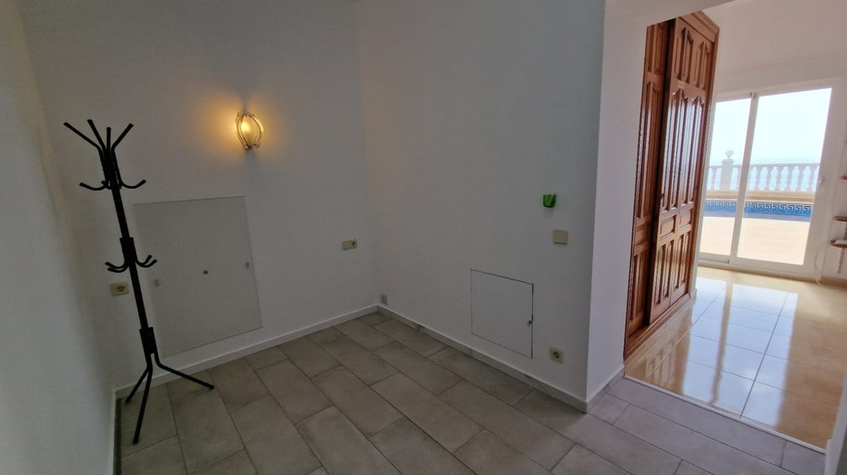 De Piek van Mediterraanse Luxe: Zonne-energie Villa met Ongeëvenaarde Zeezicht in Cumbre del Sol - Foto 25