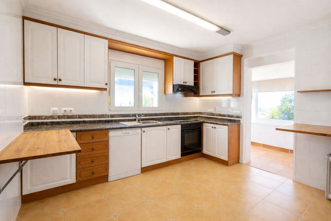 Villa de 3 dormitorios, apartamento de invitados y vistas al mar en el Montgó, Dénia - Foto 11