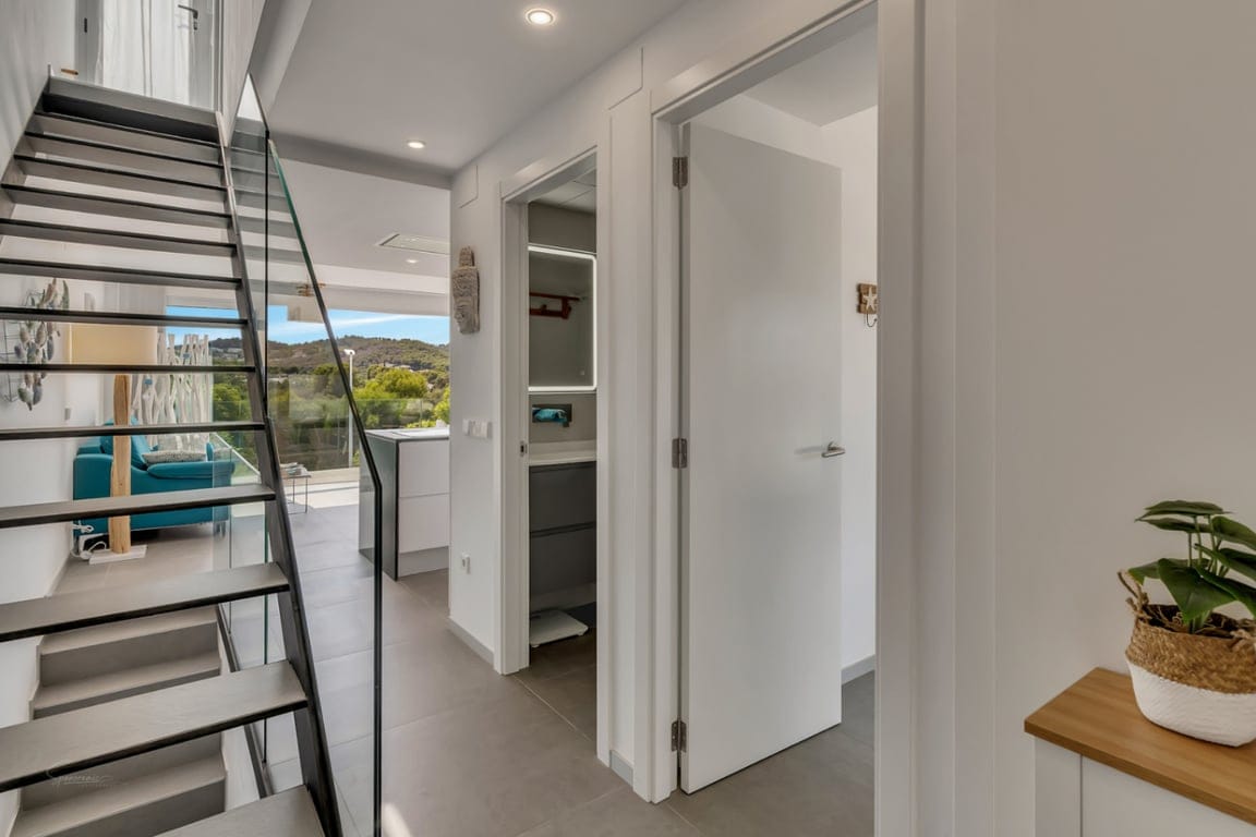 Modern 3-bedroom apartment with a large terrace. - Foto 14