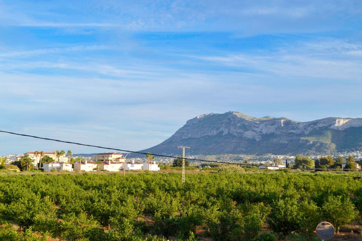 4 bedroom villa in Las Marinas, in the area of Las Brisas