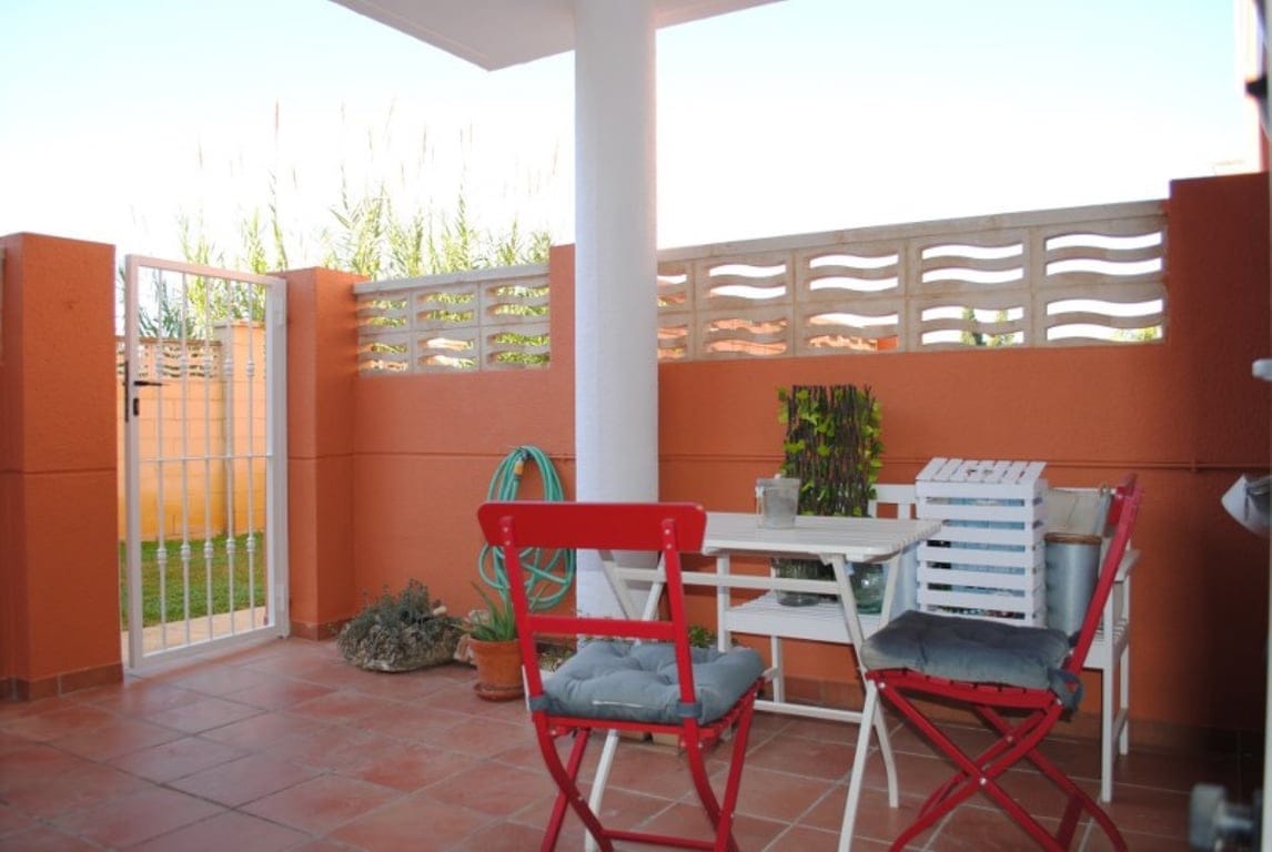 Apartment in Denia on the ground floor with 2 bedrooms and a private terrace for sale. - Foto 3