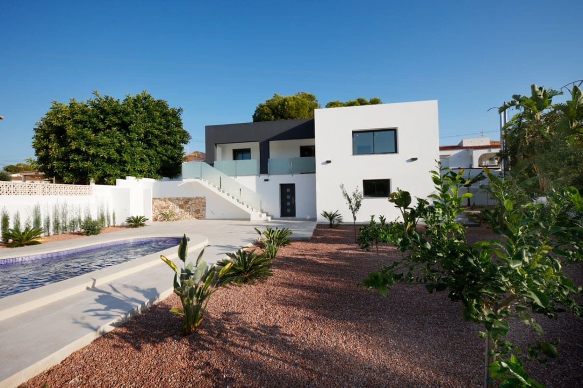 New build villa for sale in Los Pinos, Calpe