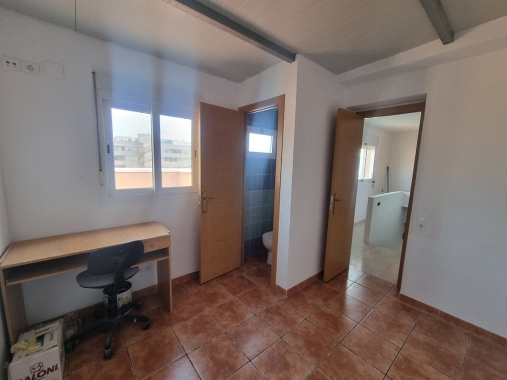 Extraordinary duplex with large terrace right on the beach of Daimus. - Foto 12