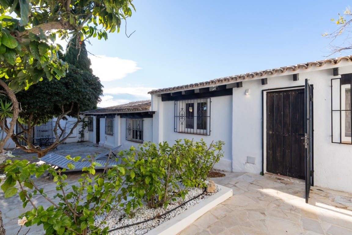 Exclusives, komplett renoviertes Anwesen mit großem Grundstück von 11.367 m2. - Foto 29