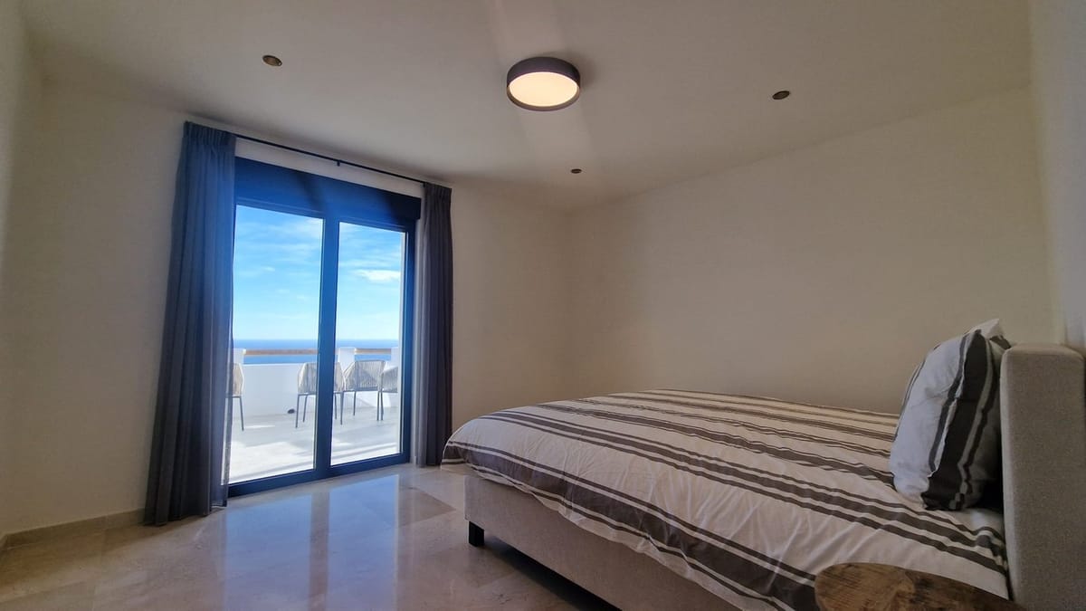 ULTIMATE LUXURY VILLA: 6-BEDROOM, CUMBRE DEL SOL RETREAT | BREATHTAKING PANORAMIC SEA VIEWS | TURNKEY & SUSTAINABLE - Foto 27