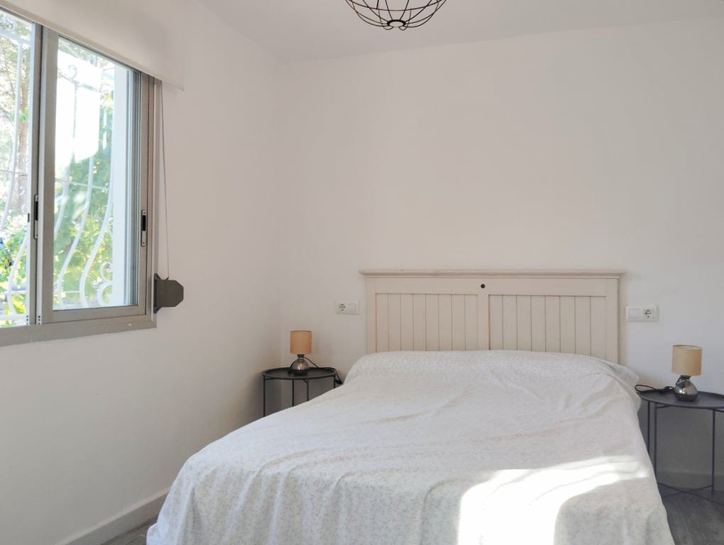 Renovated country house in Parcent: tranquility, fenced plot, nature, and comfort in a privileged setting. - Foto 17