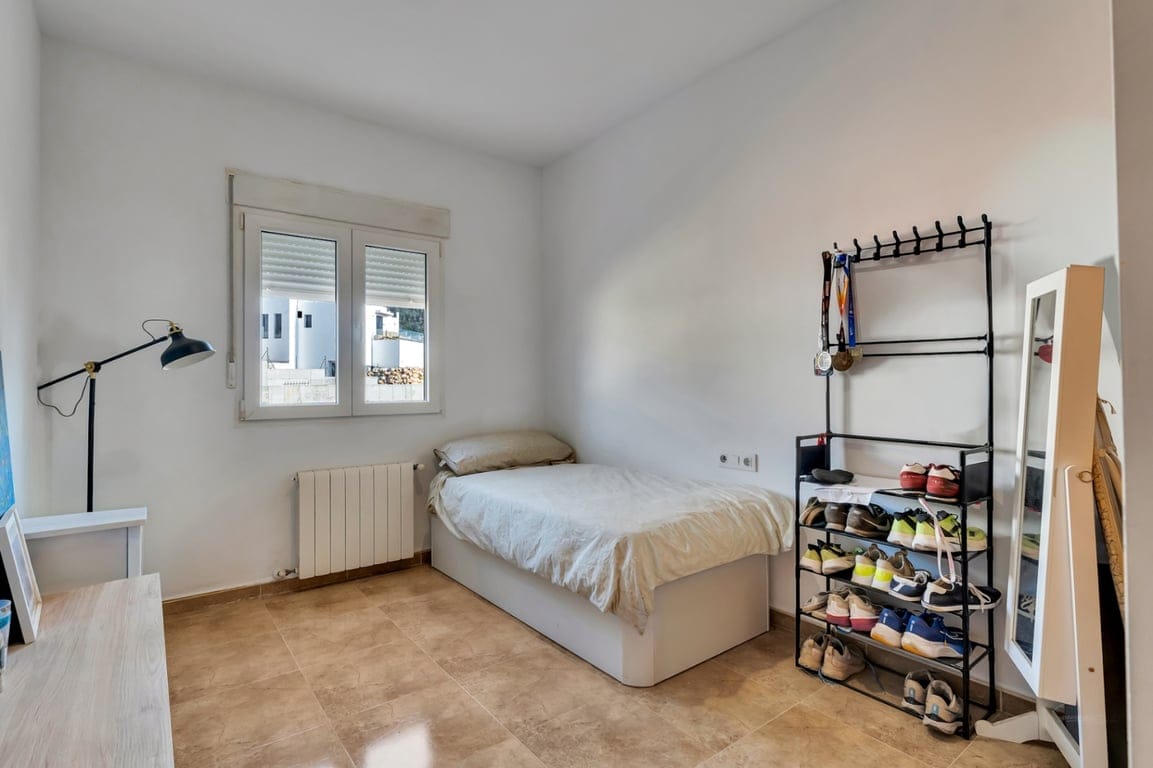 Townhouse with a large south-facing terrace and pool. - Foto 21