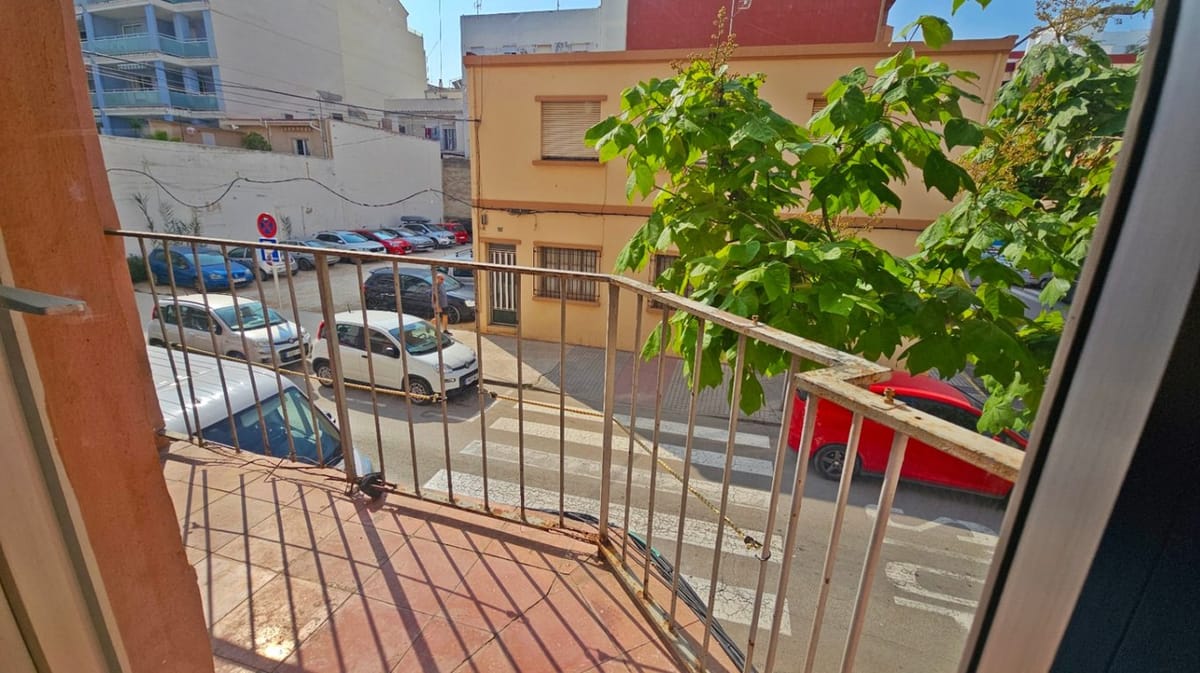 Flat to be renovated in one of the best areas of Denia. - Foto 8