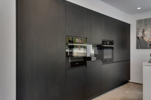 ¡Espectacular villa (2023) con privacidad y materiales de alta calidad! - Foto 27