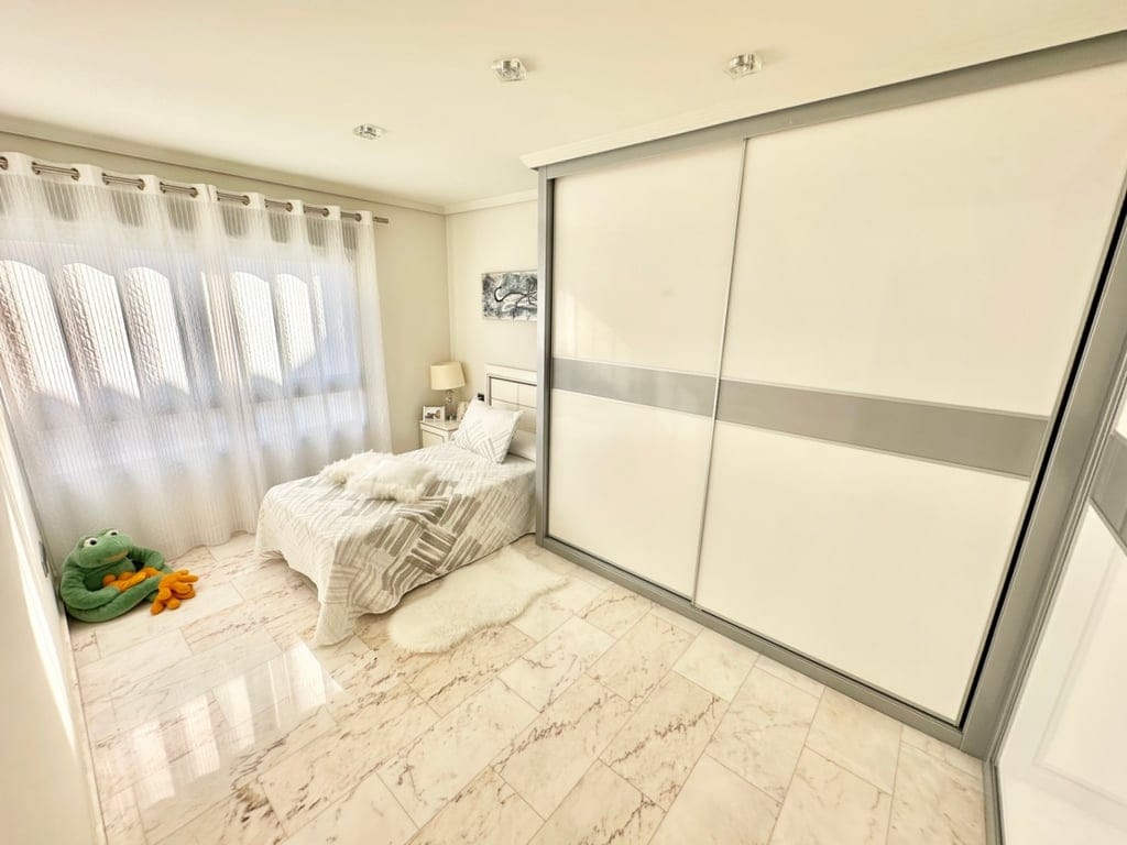 Raum, Licht und Design in einem einzigartigen Haus in Pego - Foto 27