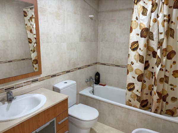 Planta baja en una urbanización con piscina - Foto 12