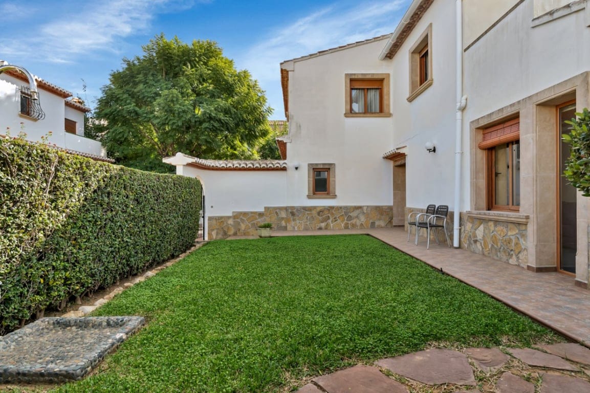 Exklusives Reihenhaus in Jávea, 500 m vom Meer entfernt, mit 4 Schlafzimmern und Gemeinschaftspool. - Foto 29