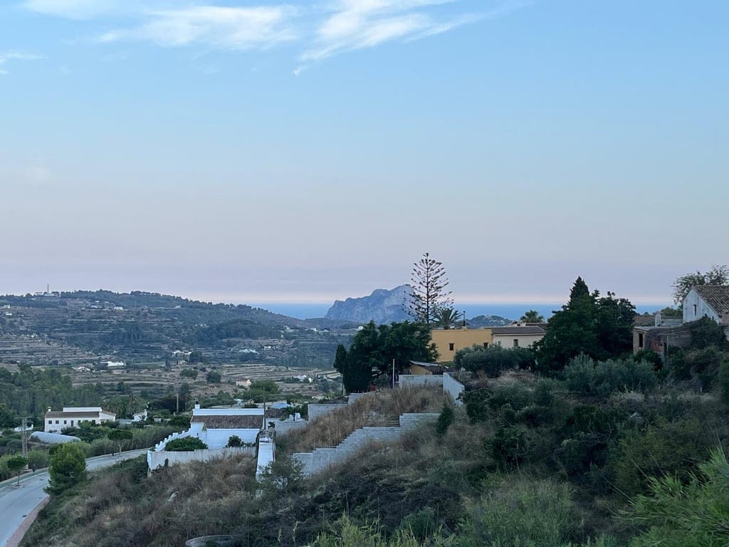 Unique opportunity in Benissa: 3 plots with spectacular views of the sea and the mountains.