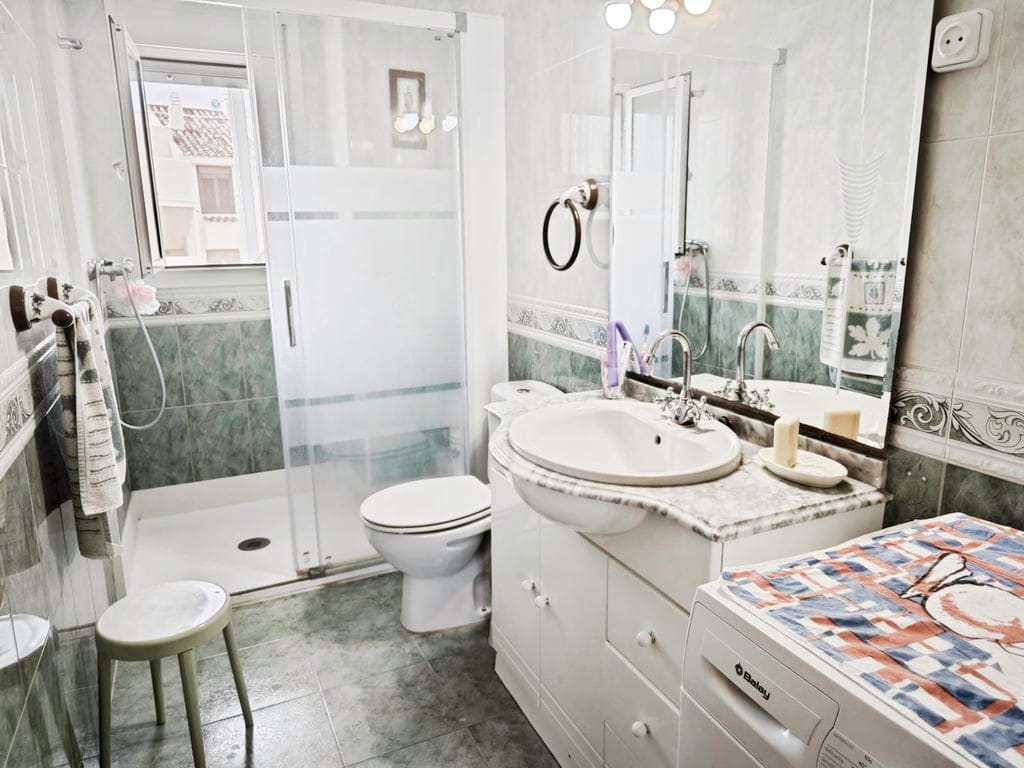 2-bedroom apartment with sea views for sale in the Las Brisas area. - Foto 23