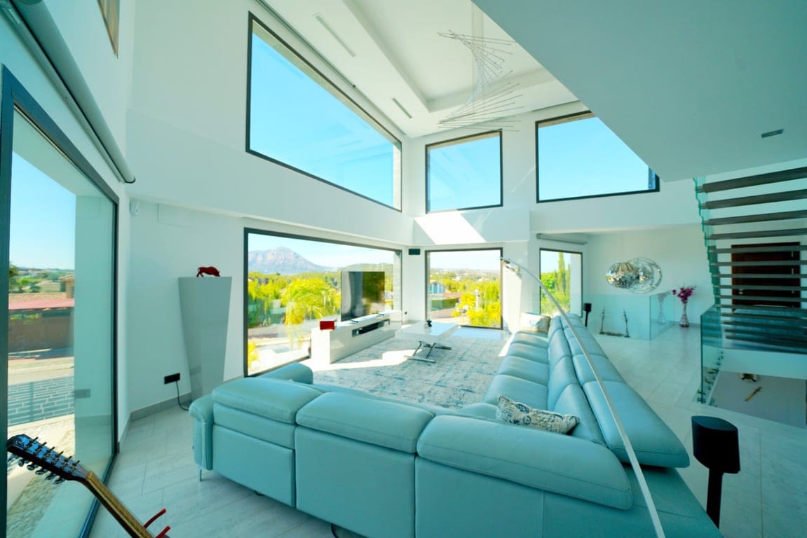 Luxury villa in Benitachell with sea views, infinity pool, and gym. - Foto 6