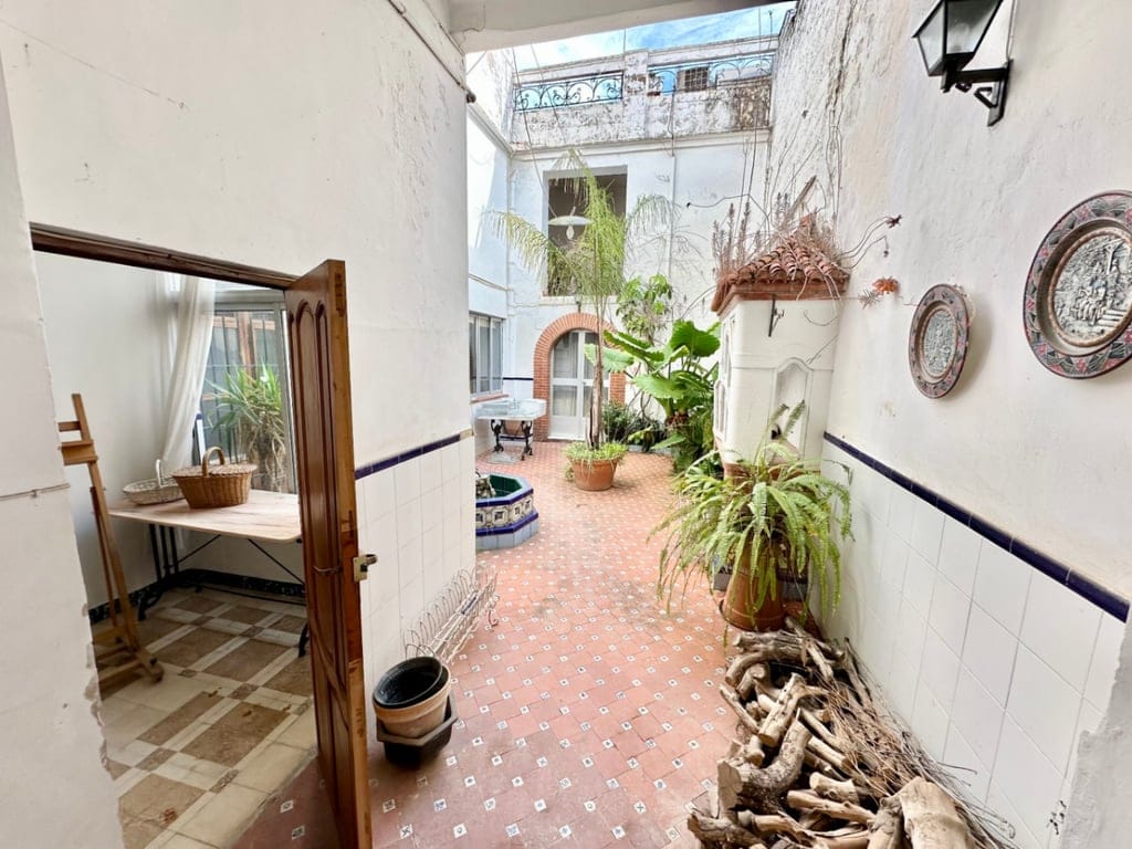 Charmantes Dorfhaus mit großem Innenhof im Zentrum von Pego. - Foto 26