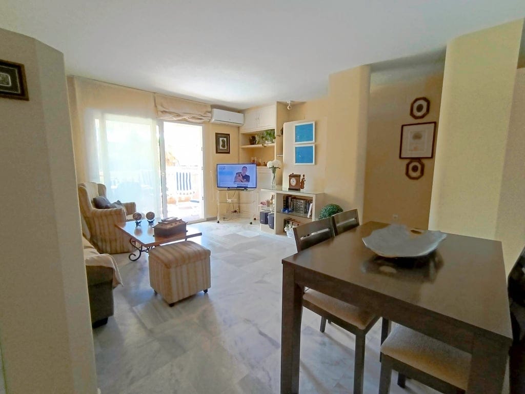 Two-bedroom apartment with sea views for sale in Dénia - Foto 15