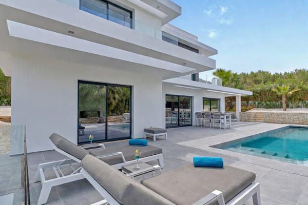 ¡Espectacular villa (2023) con privacidad y materiales de alta calidad! - Foto 11
