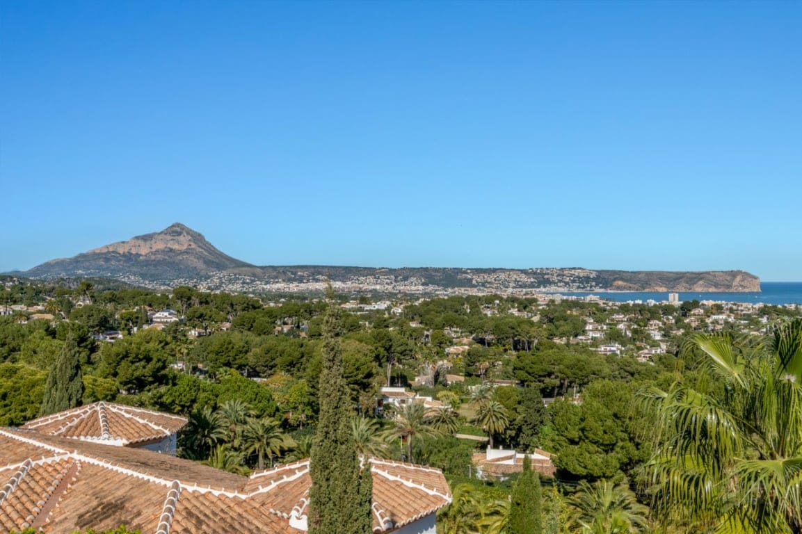 Stunning villa with amazing sea views in the El Tosalet urbanization. - Foto 38