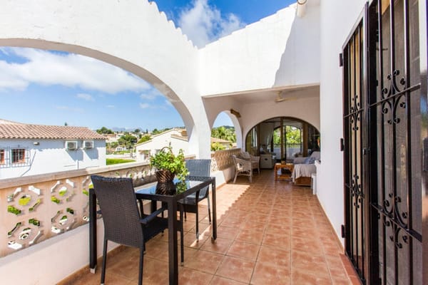 Villa parcialmente renovada en venta en Benissa Costa - Foto 5