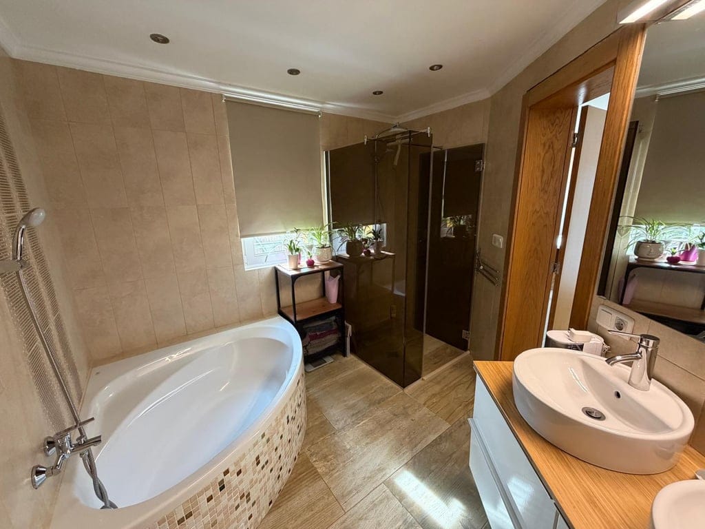 Chalet en venta en Playa Marinas, Denia: 4 habitaciones y piscina privada. - Foto 48