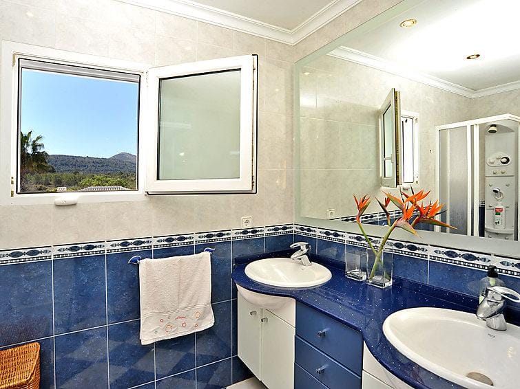 Amplia Villa Mediterránea con Potencial de Renovación Excepcional – Javea Golf - Foto 10