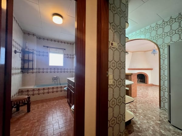 Magnífica casa con garaje para varios vehículos - Foto 4