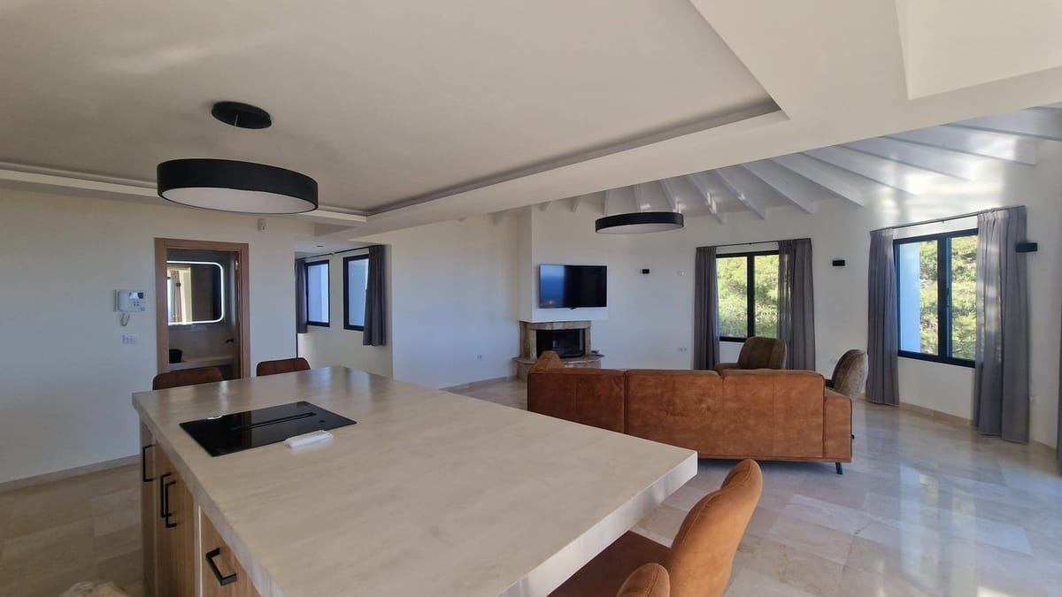 ULTIMATE LUXURY VILLA: 6-BEDROOM, CUMBRE DEL SOL RETREAT | BREATHTAKING PANORAMIC SEA VIEWS | TURNKEY & SUSTAINABLE - Foto 5