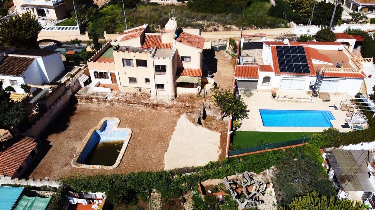 Investment opportunity: Villa to renovate near the sea in Costa Blanca - Foto 3