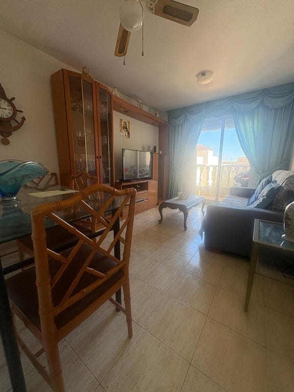 Apartamento en venta de 2 dormitorios en Torrevieja, Alicante. - Foto 11