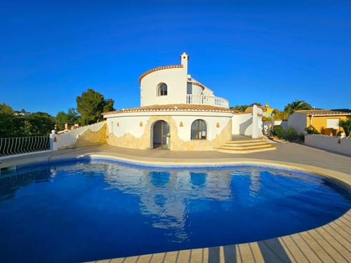 Beautiful Villa with lovely sea views in Benitachell