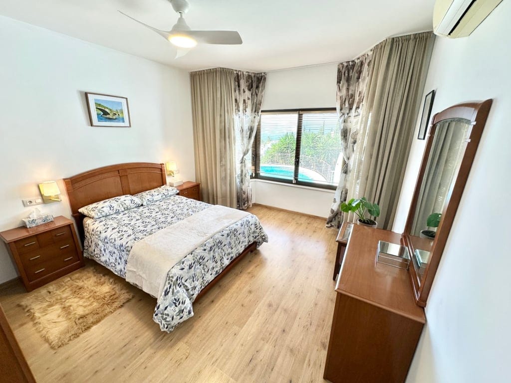 Uw oase in Monte Pego: chalet met een groot perceel, zwembad en volledige privacy - Foto 23