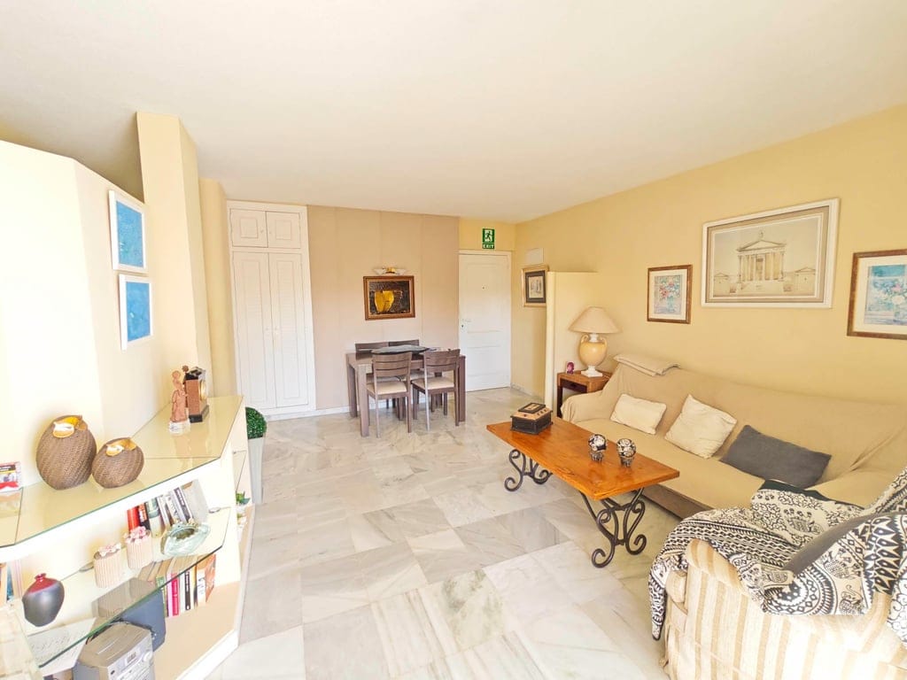 Two-bedroom apartment with sea views for sale in Dénia - Foto 4