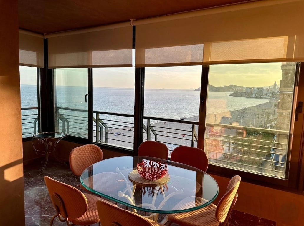 Exclusive Refuge over the Mediterranean: 7th Floor on the First Line of Levante - Foto 7