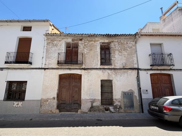 Terreno/Casa para construir a tu gusto en zona excelente de Pego - Foto 1