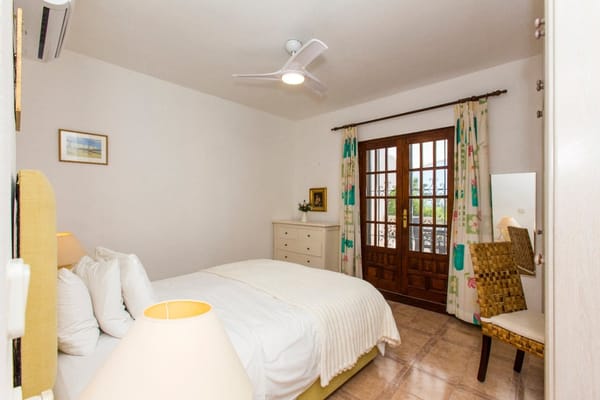 Villa parcialmente renovada en venta en Benissa Costa - Foto 15