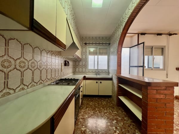 Magnífica casa con garaje para varios vehículos - Foto 1