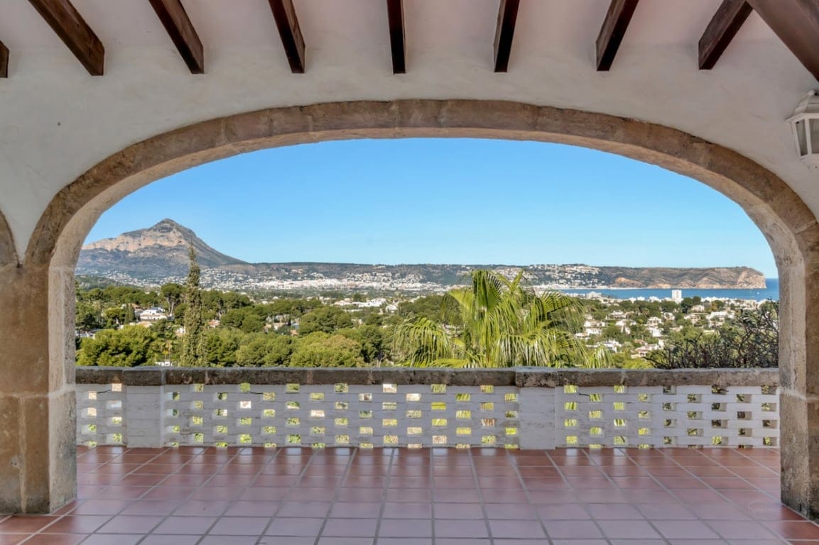 Stunning villa with amazing sea views in the El Tosalet urbanization. - Foto 4