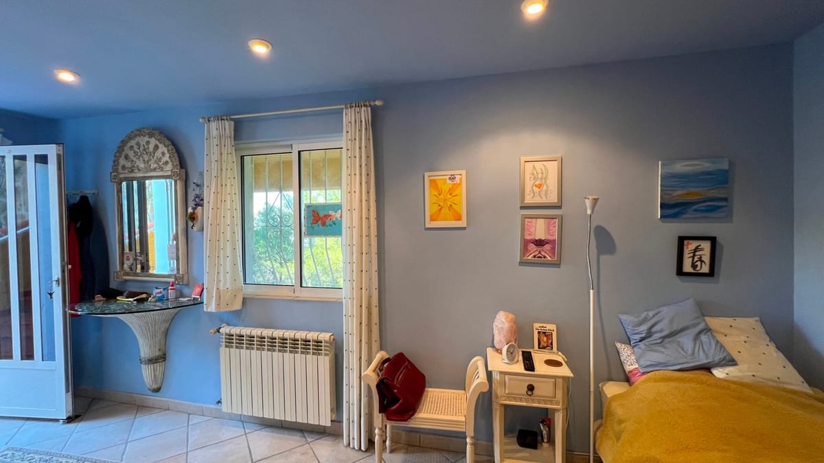 Villa
             for sale in Orba Valley - Foto 6