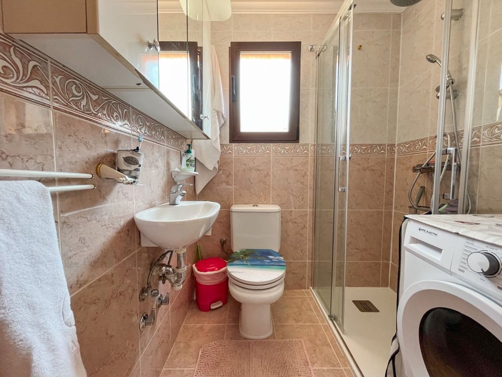 House for sale in Dénia with an active restaurant license in Las Marinas, 500 m from the sea. - Foto 16