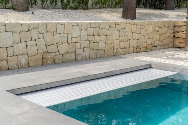 ¡Espectacular villa (2023) con privacidad y materiales de alta calidad! - Foto 18