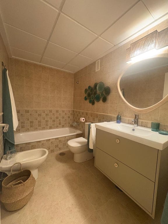 Renovated 1-bedroom apartment in Denia with a communal pool. - Foto 26