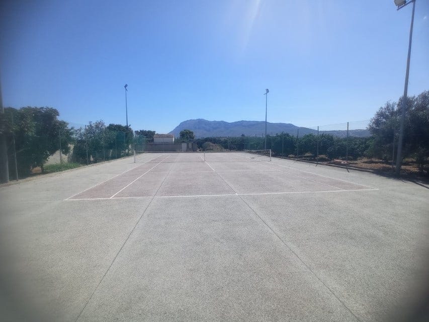 Villa for sale in the marinas with large plot and pool - Foto 17