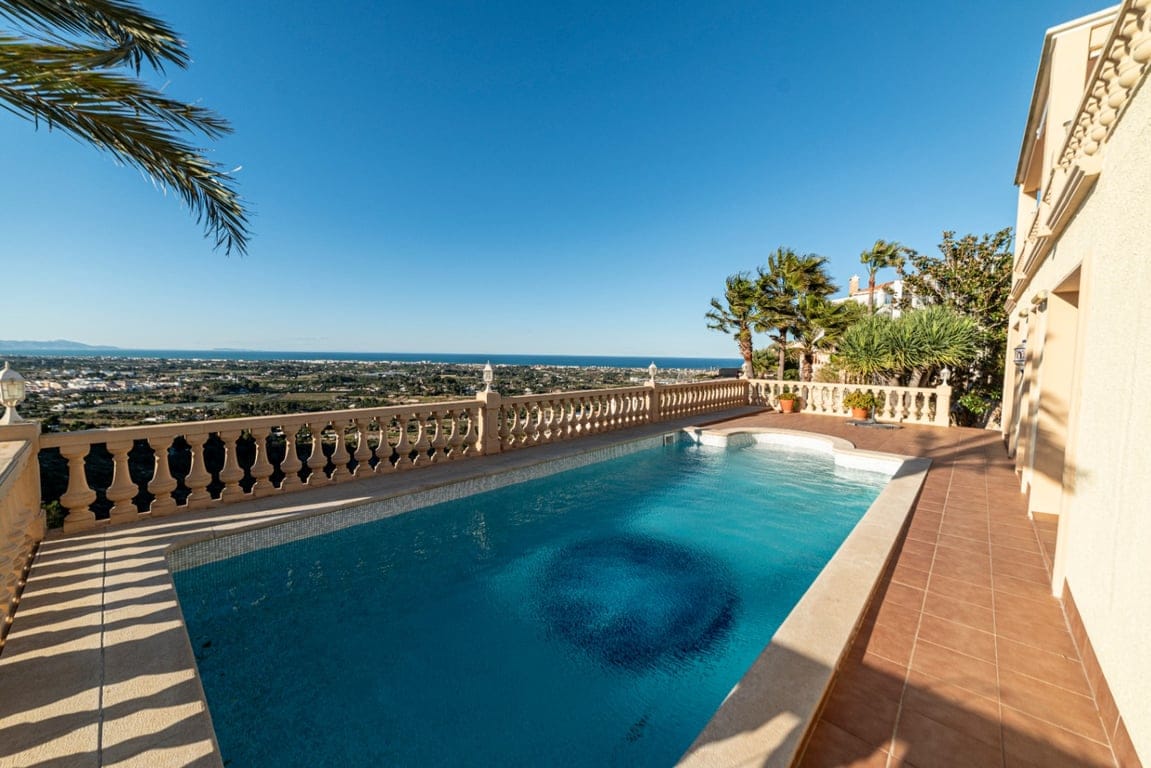 Luxury villa with sea view in Denia