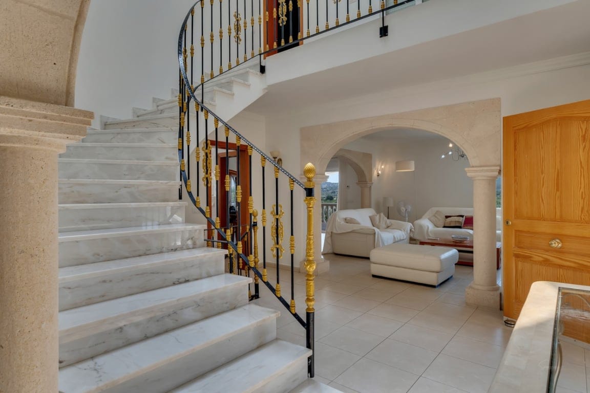 Villa met vrij uitzicht in een rustige omgeving dicht bij het centrum van de stad Jávea - Foto 11