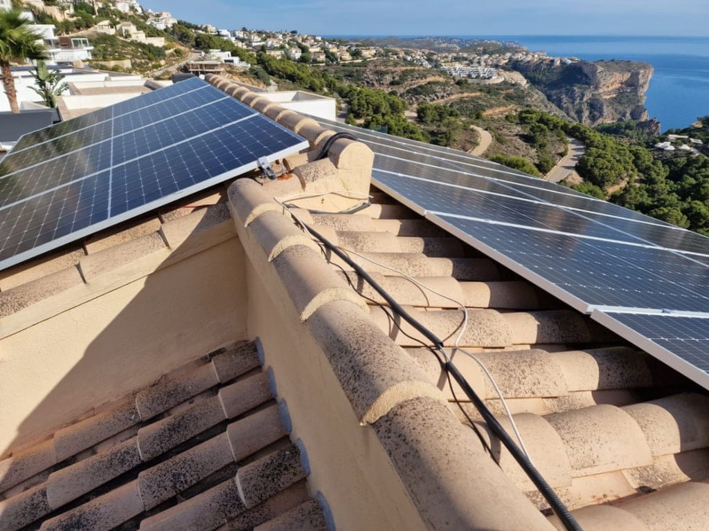 De Piek van Mediterraanse Luxe: Zonne-energie Villa met Ongeëvenaarde Zeezicht in Cumbre del Sol - Foto 32