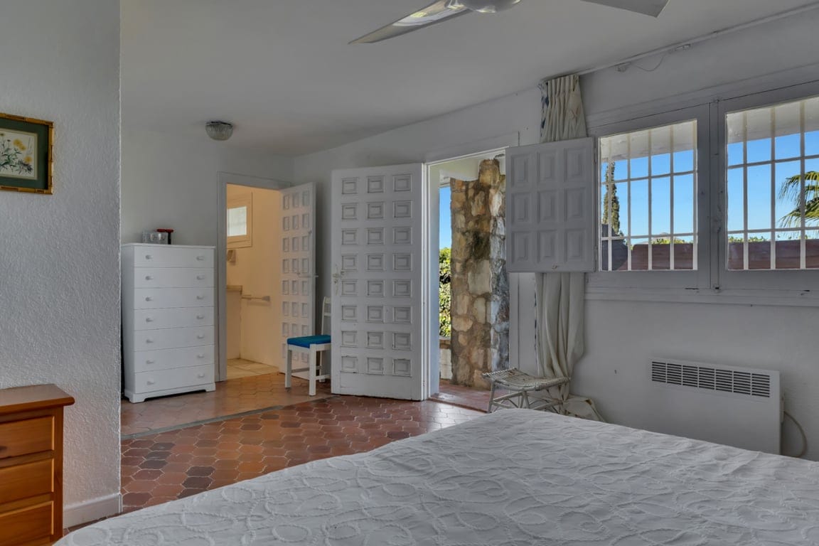 Stunning villa with amazing sea views in the El Tosalet urbanization. - Foto 31