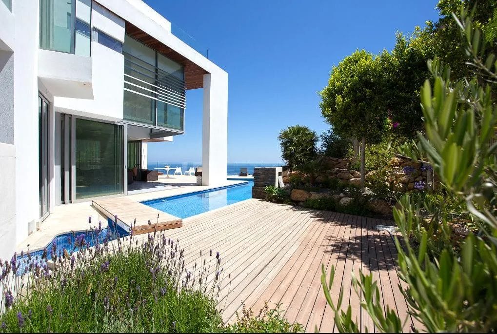 Luxurious modern frontline villa with stunning sea views - Foto 33
