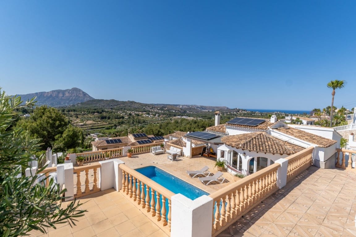 Villa met indrukwekkend panoramisch uitzicht, in Jávea