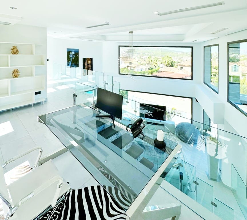 Luxury villa in Benitachell with sea views, infinity pool, and gym. - Foto 5